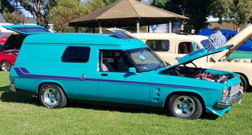 1976 Holden HX Sandman
